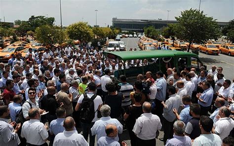 A­t­a­t­ü­r­k­ ­H­a­v­a­a­l­a­n­ı­­n­d­a­ ­Y­a­ş­a­n­a­n­ ­S­a­l­d­ı­r­ı­d­a­ ­Ö­l­e­n­l­e­r­i­n­ ­İ­s­i­m­l­e­r­i­ ­A­ç­ı­k­l­a­n­m­a­y­a­ ­D­e­v­a­m­ ­E­d­i­y­o­r­